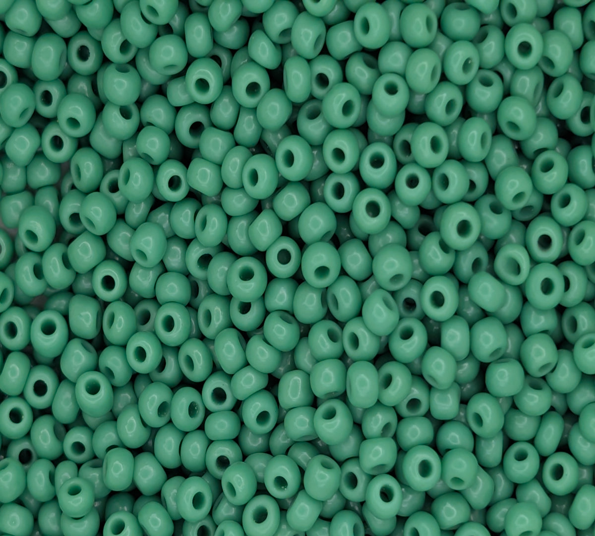 10/0 Czech Seed Bead - Opaque Medium Green